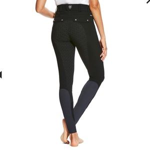 Ariat women’s Tri Factor Grip Full Seat Breech, black, size 28 Long.